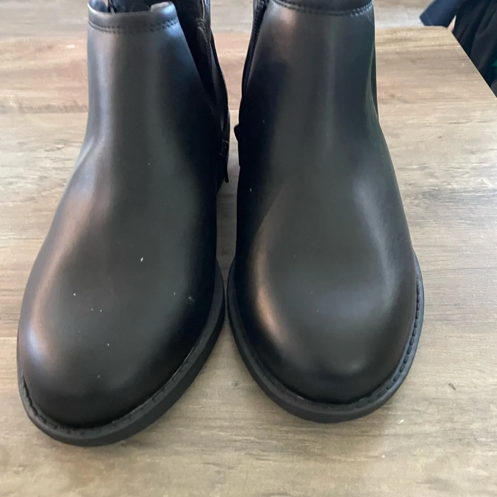 Lane Bryant Black Faux leather side zipper pull on Chelsea booties block heel